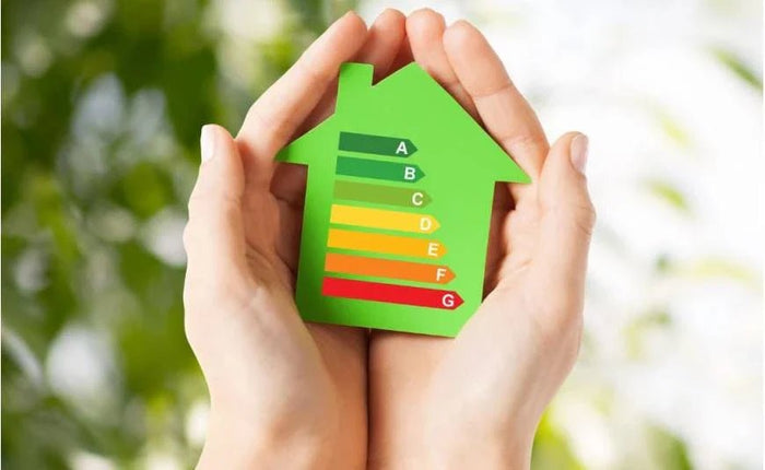 Come leggere le etichette energetiche delle lampadine: una guida pratica - Creative Cables