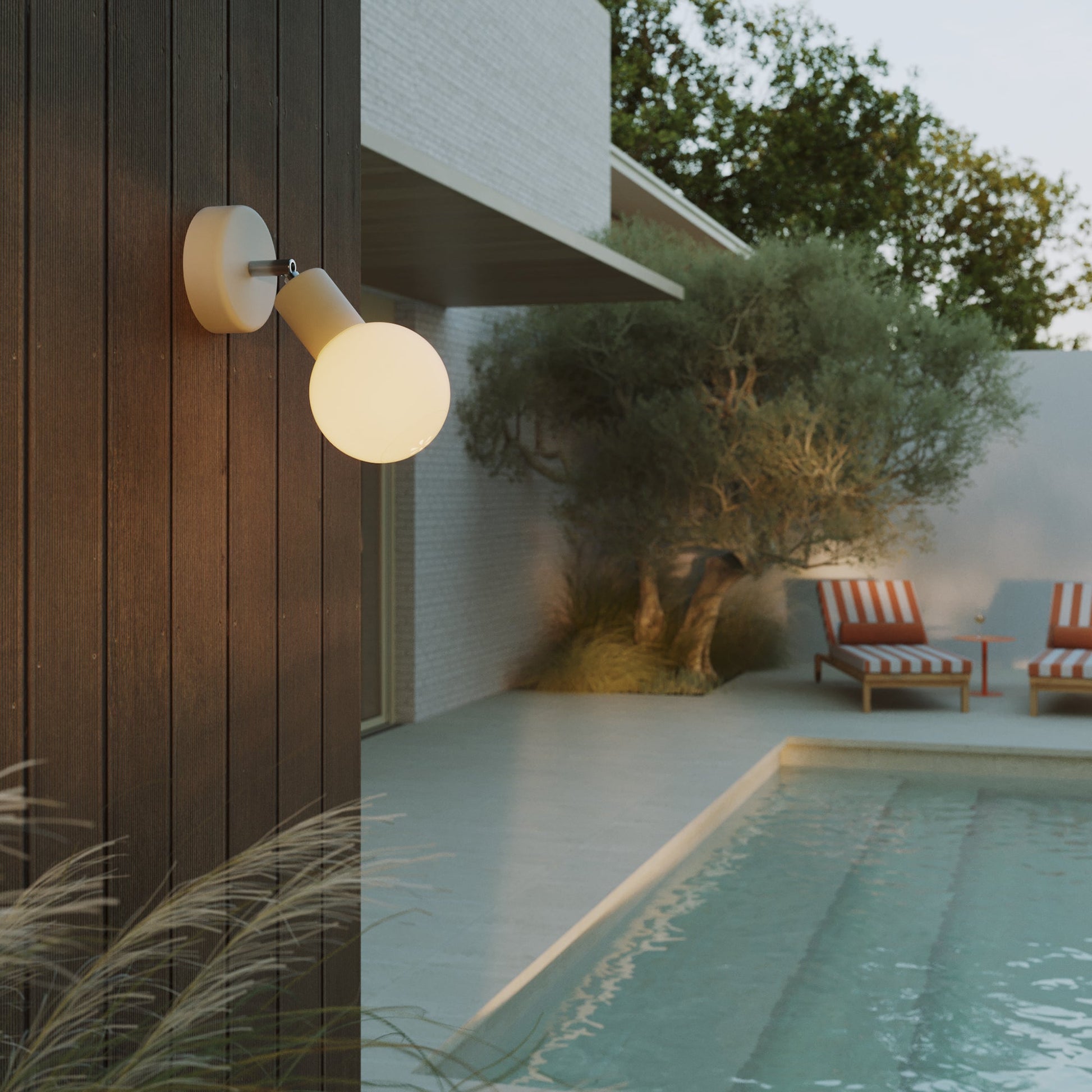 Applique da esterno Modulair IP65 con snodo regolabile e paralume a sfera infrangibile Unbreak-a-Ball - Bianco