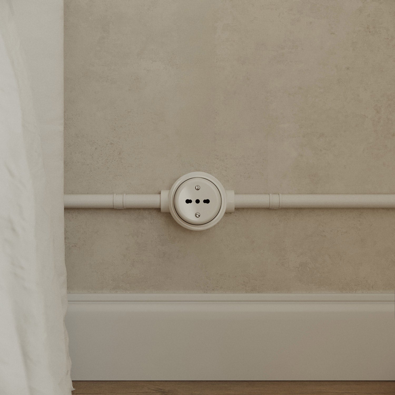 Kit presa bipasso italiana 10/16A da parete e base per Creative-Tubes in porcellana - Bianco 2 in linea