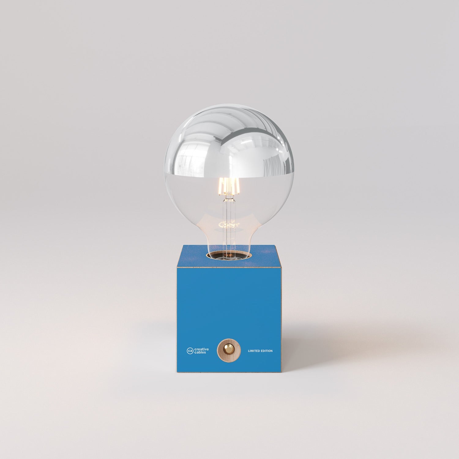 Lampada a batteria Cabless03 "Futur" con lampadina globo mezza sfera argento - Futur Festival