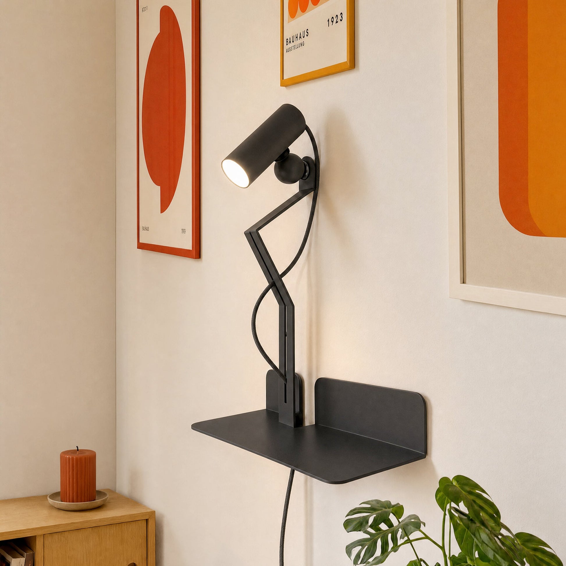 Lampada da parete con mensola e faretto magnetico orientabile - Murio Tubo - Nero